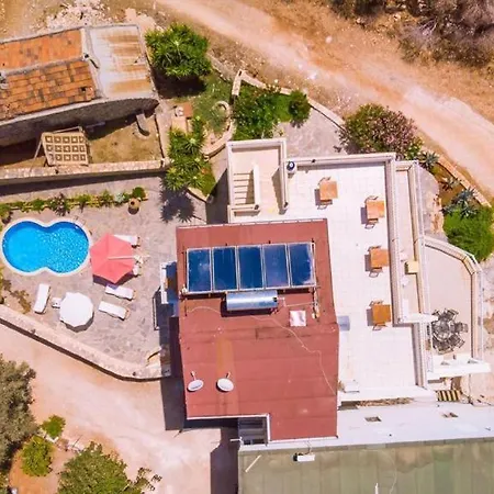 Tuebin Kueltuer Evi Antalya